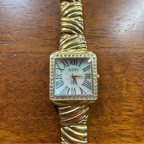 HW24IMAN Gold Tone Rhinestone Women's Fasion Statement Dress Watch Face NEW BATT - Picture 2 of 9